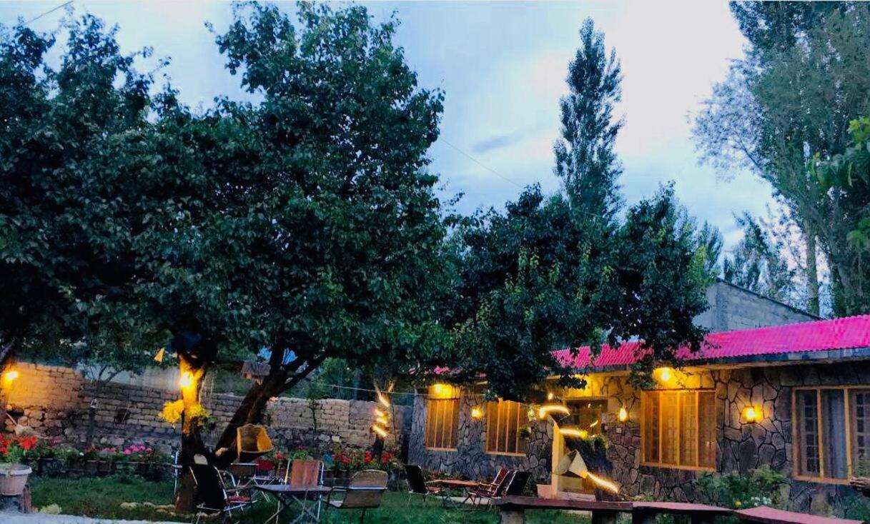 Sehrish Guest House Skardu Exterior photo