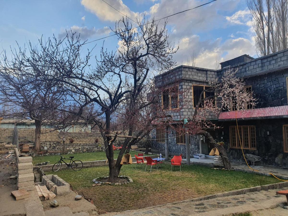 Sehrish Guest House Skardu Exterior photo