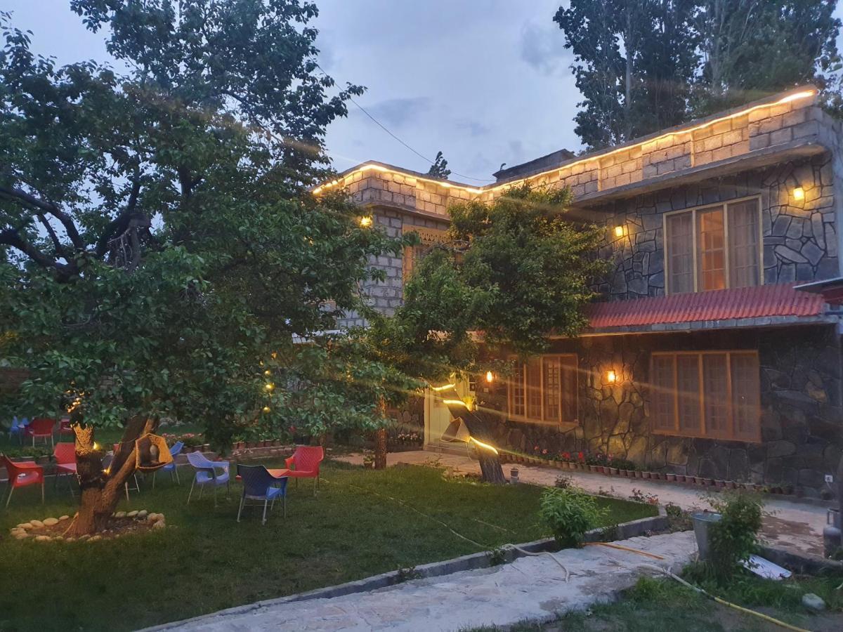Sehrish Guest House Skardu Exterior photo